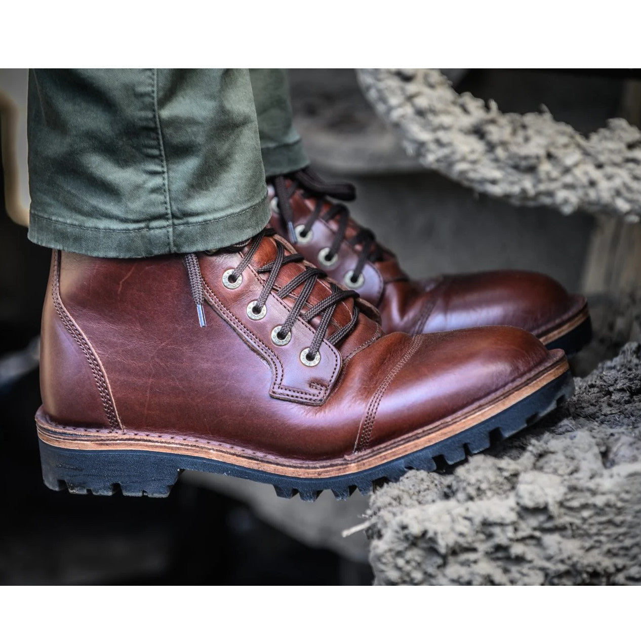 Numzaan Lug Sole - Walnut Veg Tan - UK08 (Lightly Worn – Excellent Condition) Jim Green Footwear 
