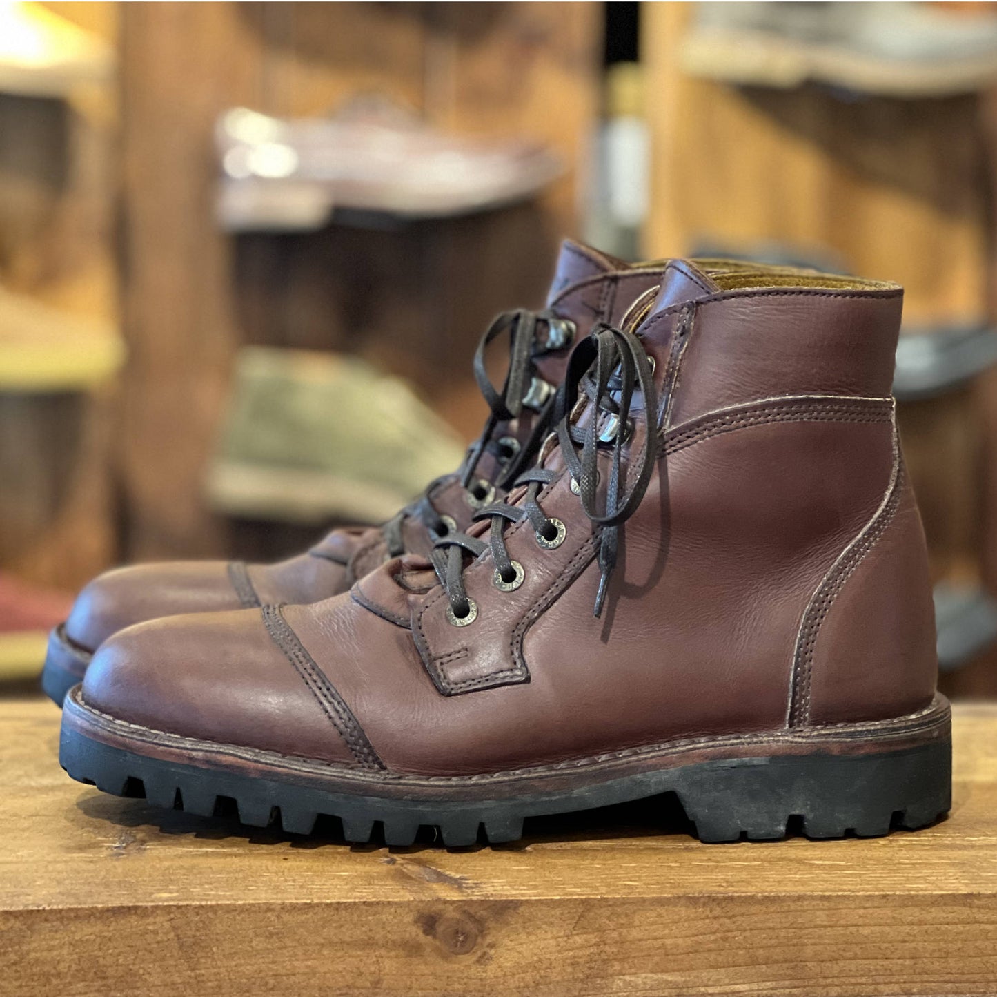Numzaan Lug Sole - Walnut Veg Tan - UK08 (Lightly Worn – Excellent Condition) Jim Green Footwear 
